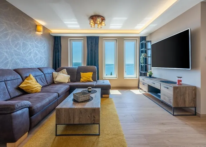 Dolly Lux * تْسْغيكفانِتْسا