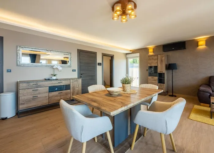 Dolly Lux شقة تْسْغيكفانِتْسا